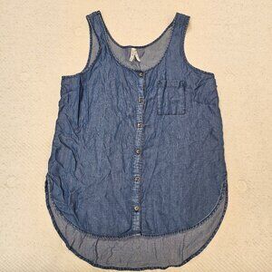 Mudd Women's Casual Button Down Denim Sleeveless Top in Small